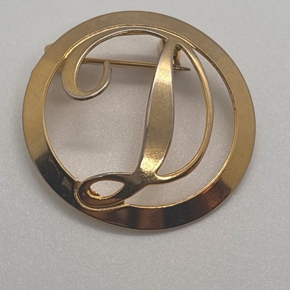 Jewelry - Letter D Brooch Gold Tone Monogram Initial‎ Circle Brooch Pin Vintage Accessory